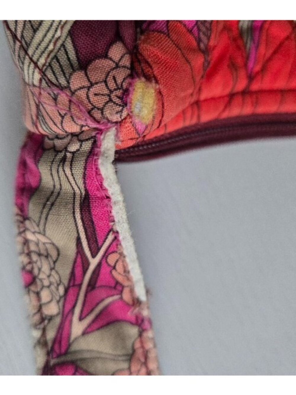 Vera Bradley Floral Cross Body Purse Zippered Pocket on Outside and Inside - Picture 7 of 7